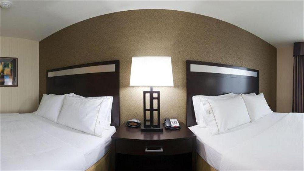 Holiday Inn Express And Suites Limerick - Pottstown By Ihg Buitenkant foto